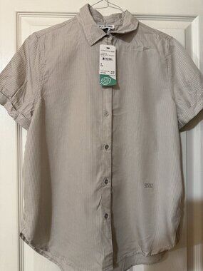 DKNY Jeans Women’s Beige White Pinstripe Short-Sleeve Button-Up Shirt Size M 032